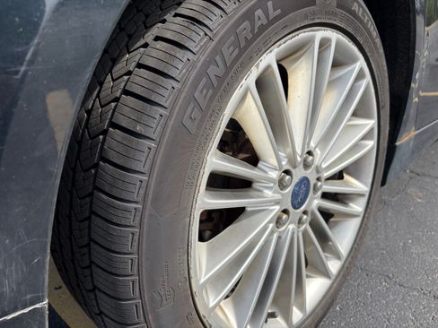 Used 2014 Ford Fusion SE w/ Equipment Group 202A image 6