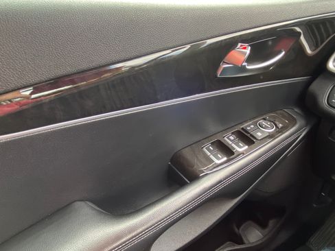 Used 2016 Kia Sorento LX image 25