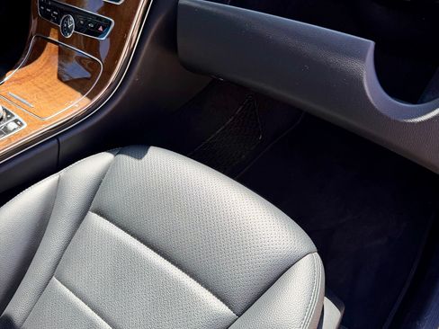 Used 2015 Mercedes-Benz C 300 4MATIC Sedan image 28