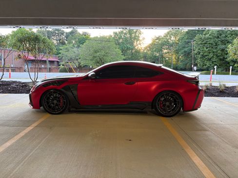 Used 2015 Lexus RC F w/ Performance Package image 2