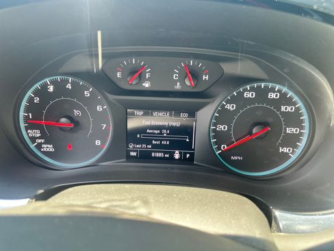 Used 2022 Chevrolet Traverse LS AWD/4WD image 13