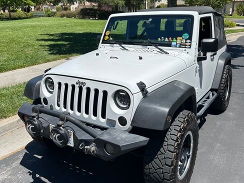 Used 2013 Jeep Wrangler Sport AWD/4WD image 4