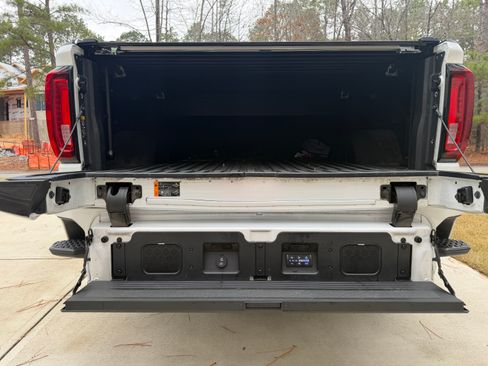 Used 2024 GMC Sierra 1500 Denali Ultimate image 4