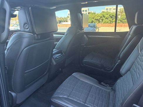 Used 2025 Cadillac Escalade Sport Platinum AWD/4WD image 25