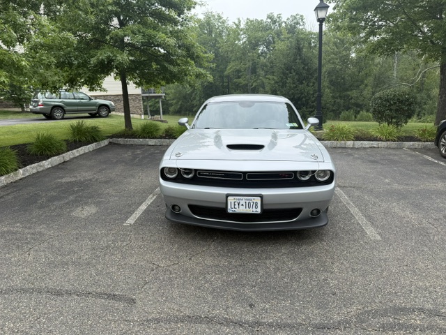 Used 2022 Dodge Challenger R/T RWD image 6