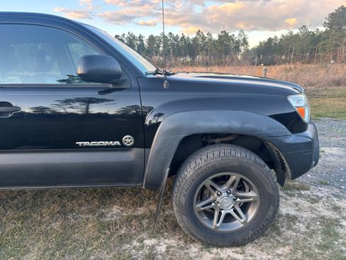 Used 2013 Toyota Tacoma PreRunner w/ Convenience Pkg image 5