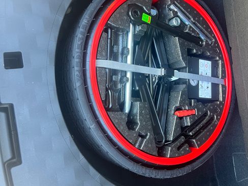 Used 2022 Porsche Cayenne image 18