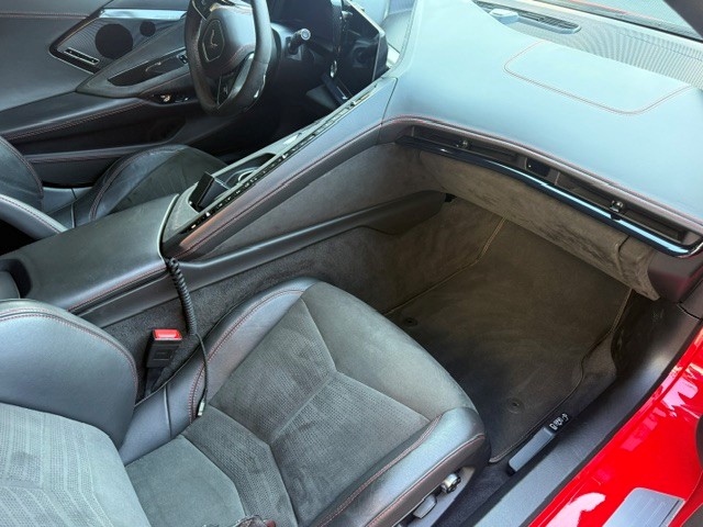 Used 2023 Chevrolet Corvette Stingray Premium Cpe w/ Z51 Performance Package RWD image 8