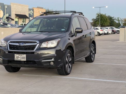 Used 2017 Subaru Forester 2.5i Premium image 10