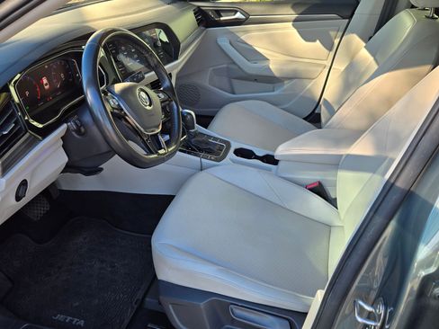 Used 2019 Volkswagen Jetta SEL image 12