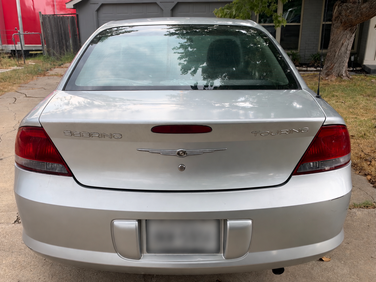 Used 2004 Chrysler Sebring LXi FWD image 2