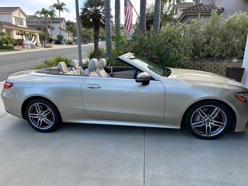 Used 2019 Mercedes-Benz E 450 4MATIC Cabriolet image 2