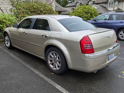 Used 2006 Chrysler 300 C w/ Navigation & Sound Group II