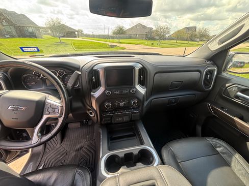 Used 2020 Chevrolet Silverado 1500 LT Trail Boss image 12