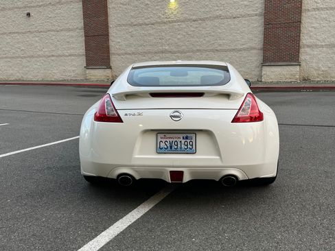 Used 2013 Nissan 370Z Touring w/ Sport Pkg image 5