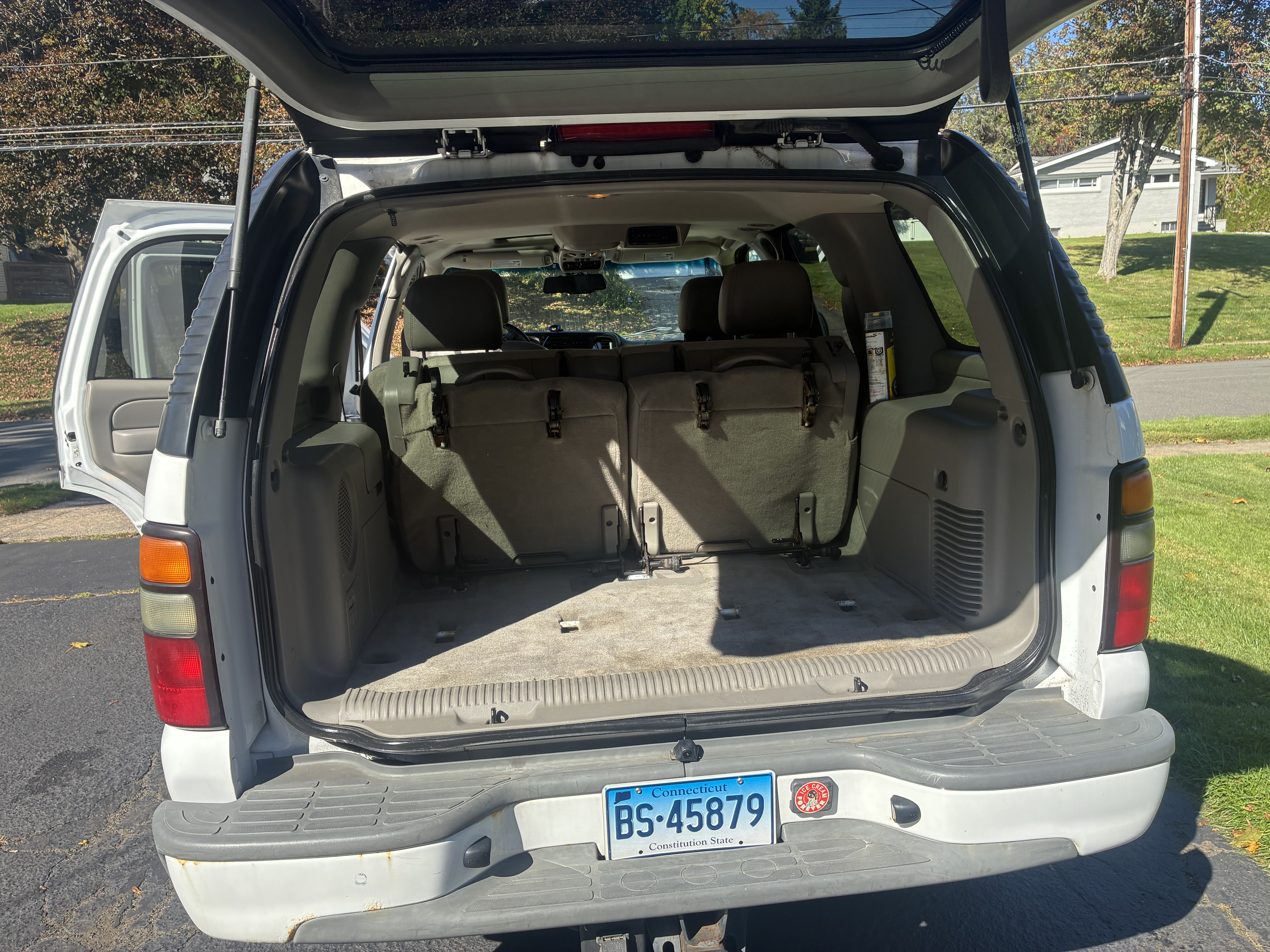 Used 2004 Chevrolet Tahoe Z71 w/ Z71 Preferred Equipment Group AWD/4WD image 17