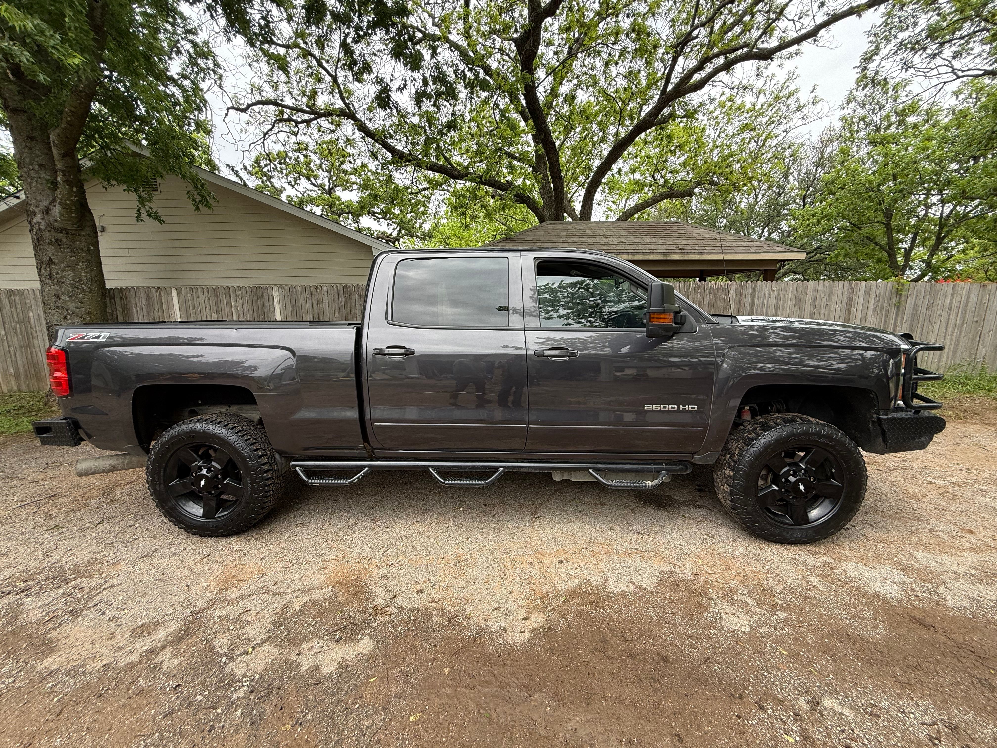 Used 2016 Chevrolet Silverado 2500 LT w/ LT Convenience Package AWD/4WD image 4