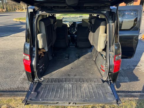 Used 2007 Honda Element EX image 11