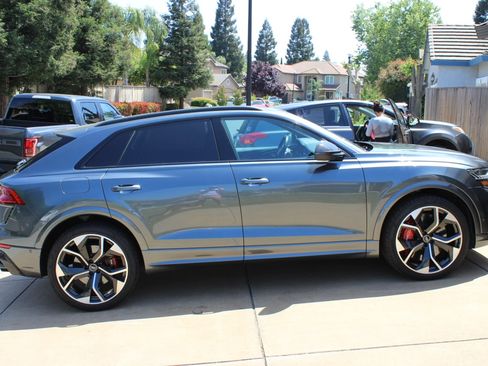 Used 2021 Audi RS Q8 Sport Utility 4D image 2