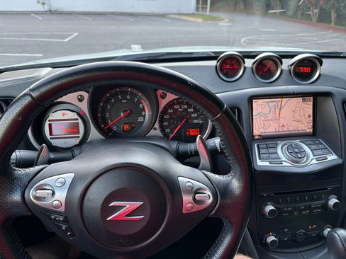 Used 2012 Nissan 370Z Touring w/ Sport Pkg RWD image 15