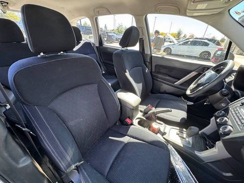 Used 2014 Subaru Forester 2.5i image 11
