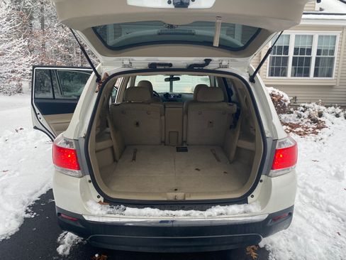 Used 2012 Toyota Highlander 4WD image 9