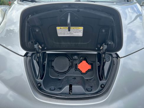 Used 2013 Nissan Leaf SV w/ LED & Quick Charge Pkg FWD image 27