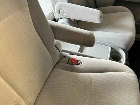 Used 2009 Toyota Highlander 4WD image 6