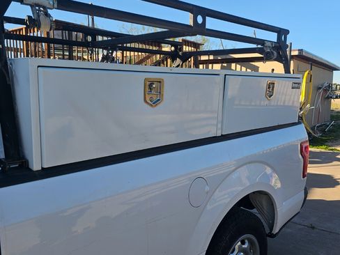 Used 2017 Ford F150 XL w/ Equipment Group 101A Mid image 5