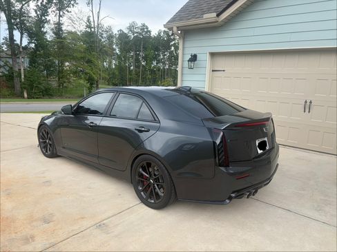 Used 2017 Cadillac ATS V w/ Luxury Package RWD image 8