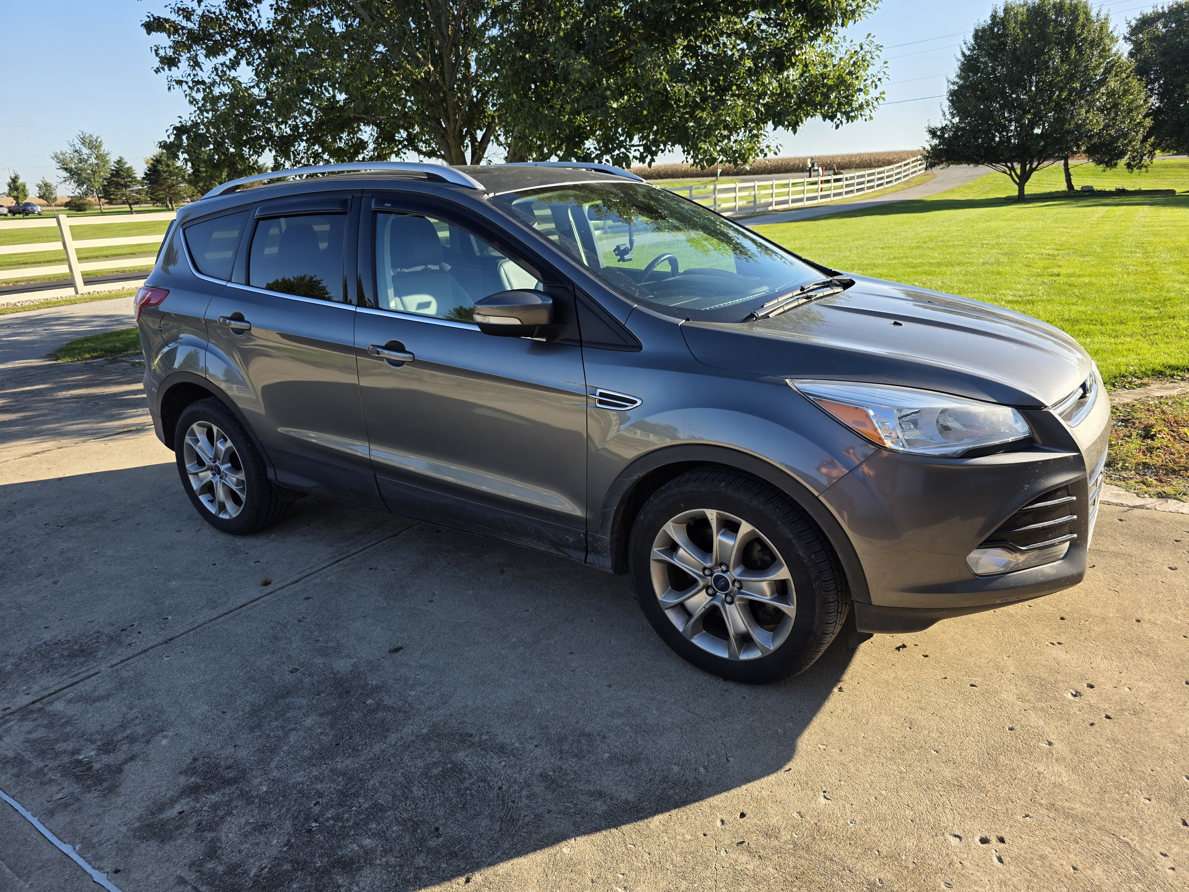 Used 2014 Ford Escape Titanium AWD/4WD image 1