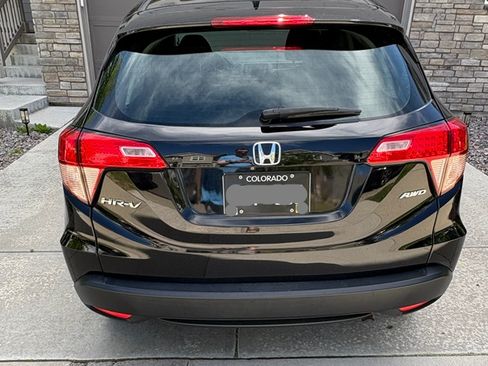 Used 2018 Honda HR-V LX image 2