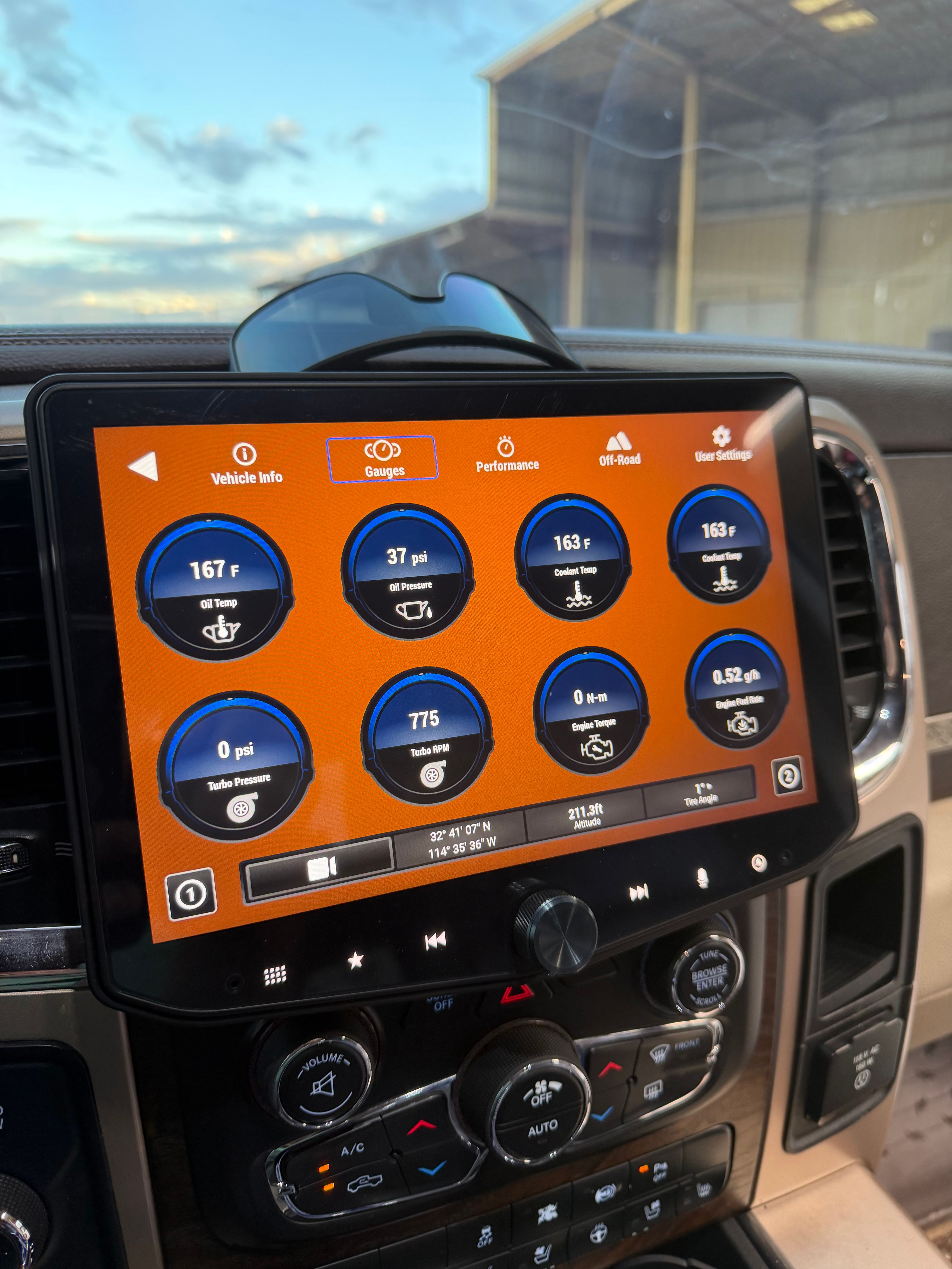 Used 2015 RAM 3500 Laramie Longhorn w/ Convenience Group AWD/4WD image 17