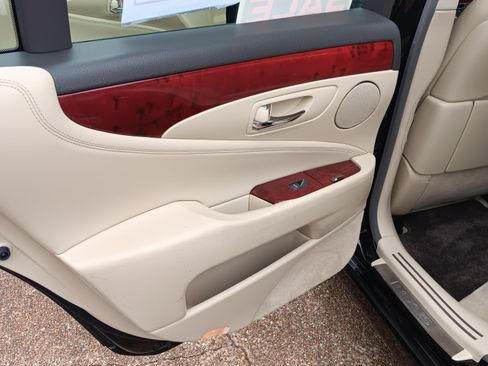 Used 2011 Lexus LS 460 image 17