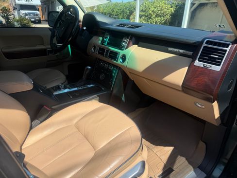 Used 2011 Land Rover Range Rover HSE AWD/4WD image 5