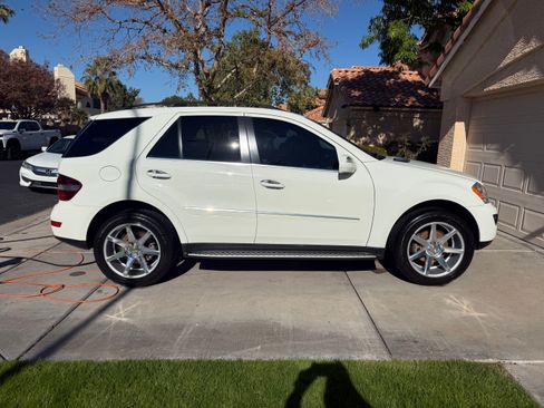 Used 2010 Mercedes-Benz ML 350 4MATIC image 2