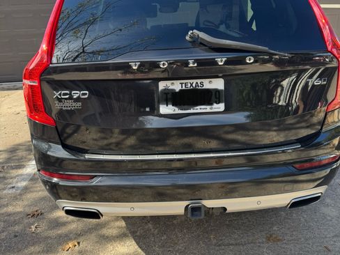 Used 2017 Volvo XC90 T6 Momentum w/ Vision Package image 5