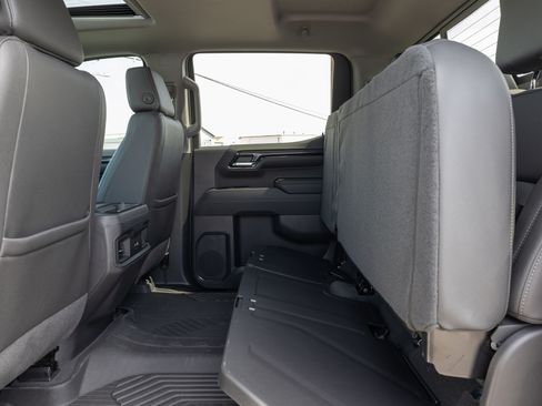 Used 2024 Chevrolet Silverado 1500 LT Trail Boss w/ LT Trail Boss Premium Package image 31