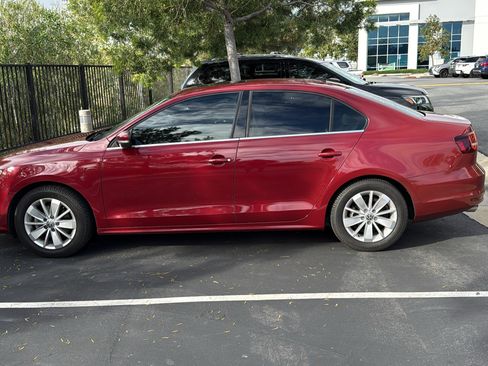 Used 2016 Volkswagen Jetta SE image 4