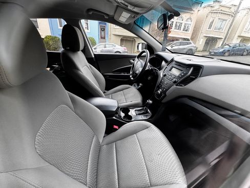 Used 2014 Hyundai Santa Fe Sport image 2