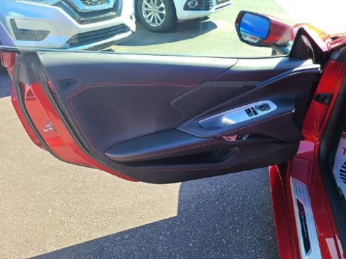 Used 2021 Chevrolet Corvette Stingray Coupe w/ Z51 Performance Package image 20