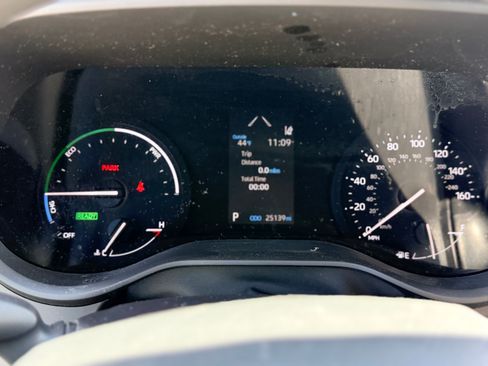 Used 2022 Toyota Sienna LE image 18