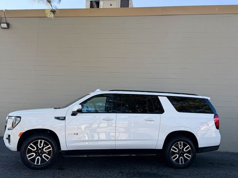 Used 2023 GMC Yukon XL AT4 image 11