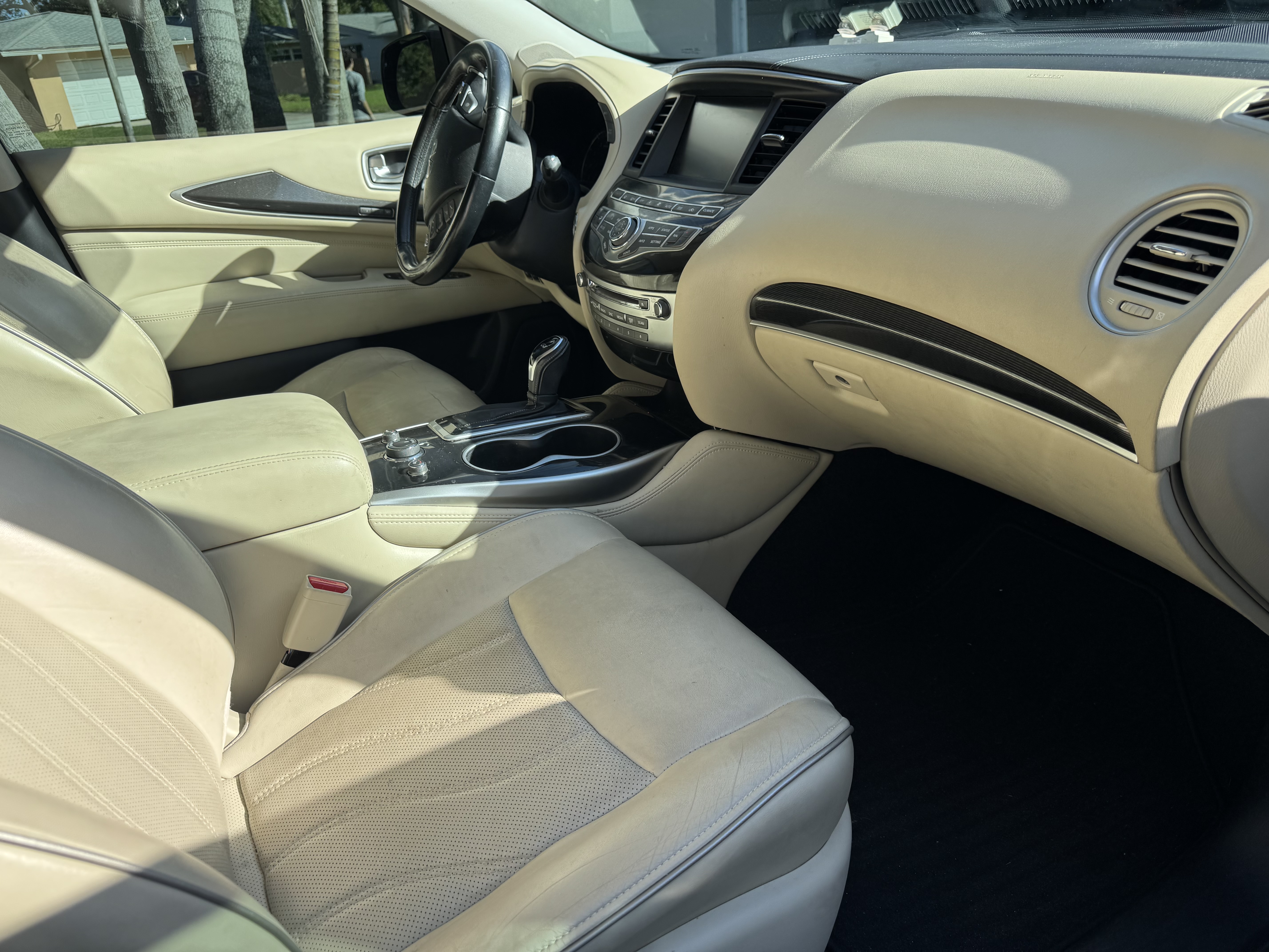 Used 2017 INFINITI QX60 FWD w/ Premium Plus Package image 2