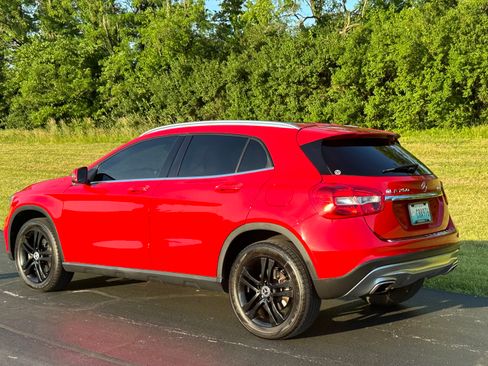 Used 2017 Mercedes-Benz GLA 250 4MATIC image 4