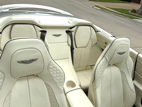 Used 2016 Aston Martin Vanquish Volante RWD image 19