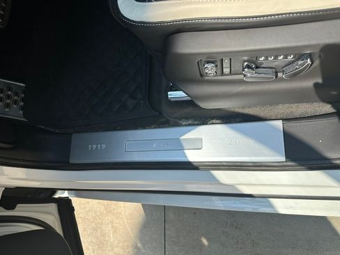 Used 2020 Bentley Bentayga Speed AWD/4WD image 23