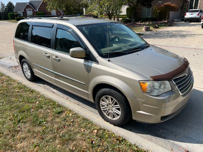 Used 2009 Chrysler Town & Country Touring