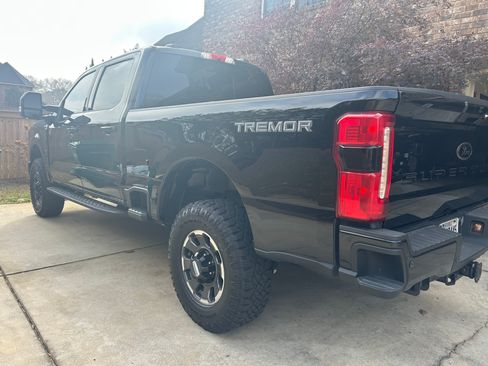 Used 2024 Ford F350 XLT w/ Black Appearance Package image 4