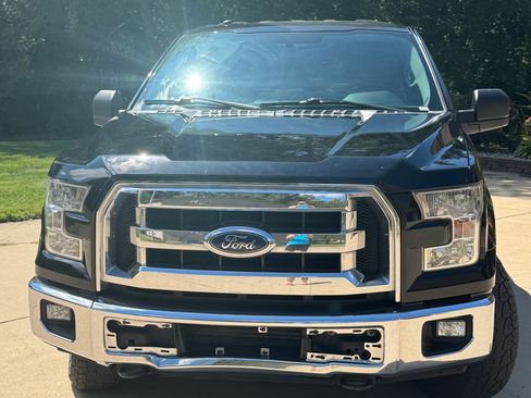 Used 2017 Ford F150 XLT w/ Max Trailer Tow Package image 2